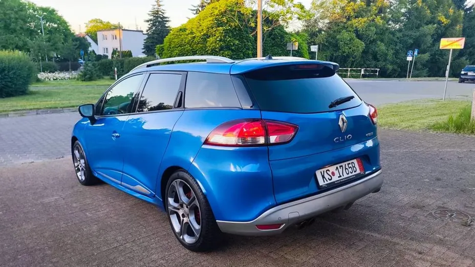 RENAULT Clio -