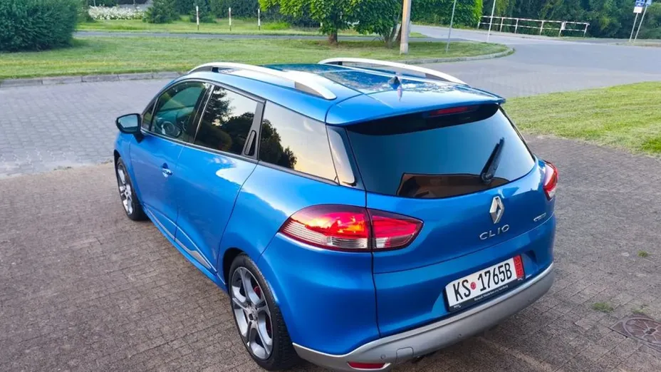 RENAULT Clio -