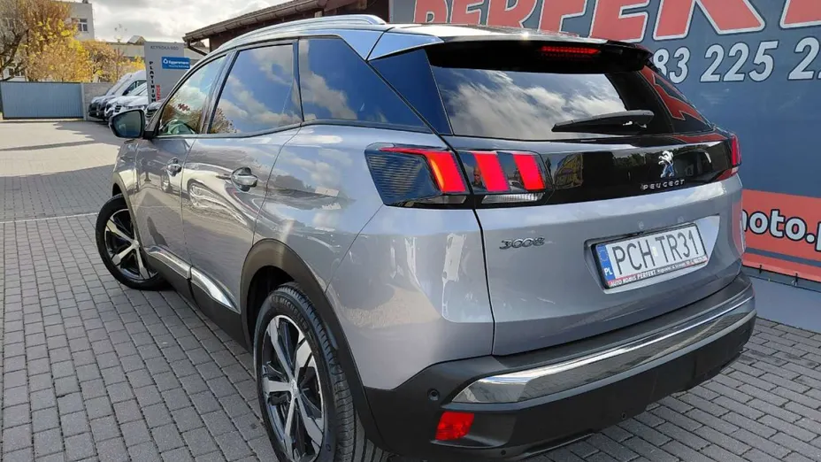 PEUGEOT 3008 -