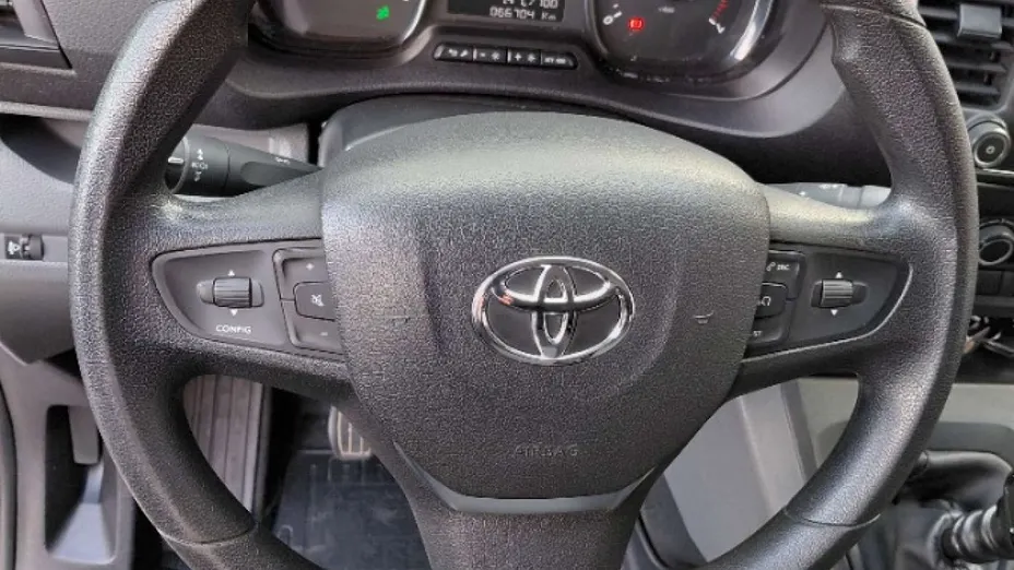 TOYOTA Proace -