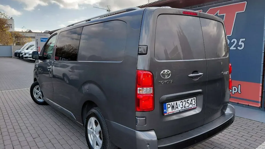TOYOTA Proace -