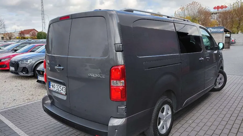 TOYOTA Proace -