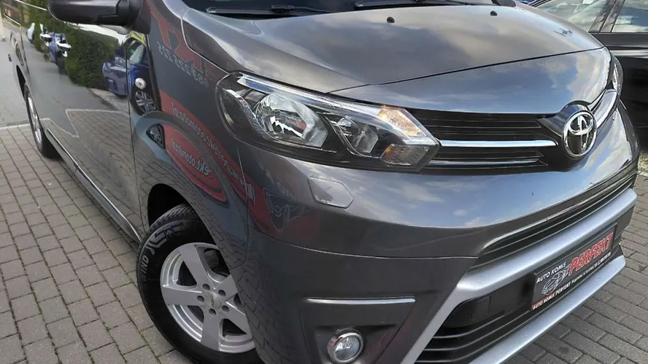 TOYOTA Proace -