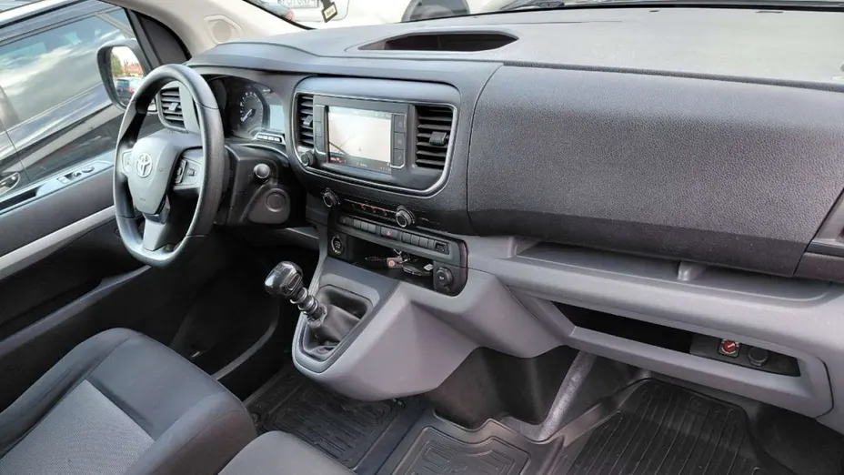 TOYOTA Proace -
