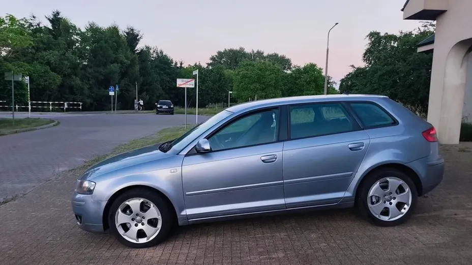 AUDI A3 Sportback -