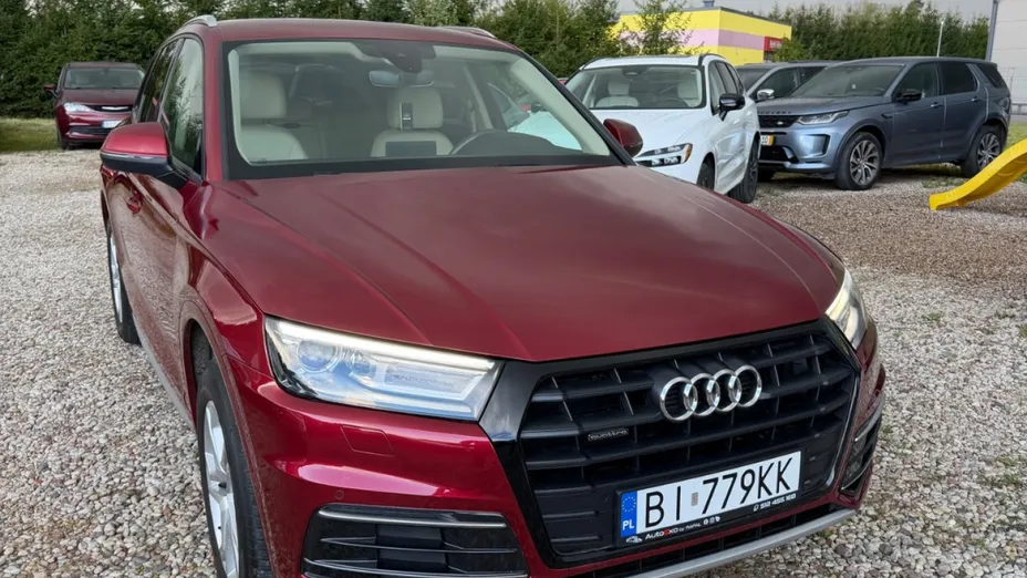 AUDI Q5 -