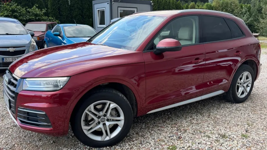AUDI Q5 -