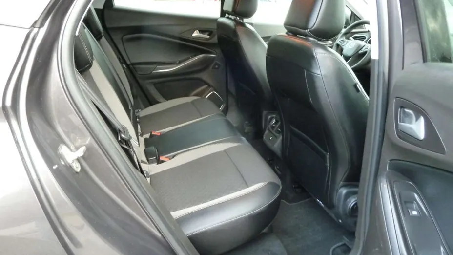 OPEL Grandland X -