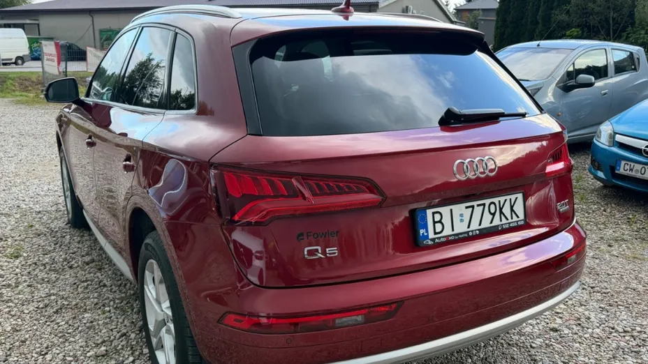 AUDI Q5 -