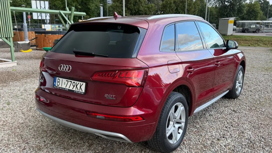 AUDI Q5 -