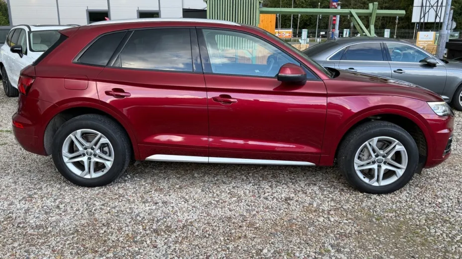 AUDI Q5 -