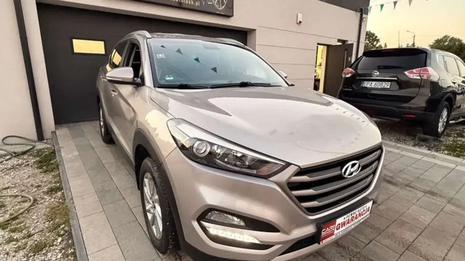 HYUNDAI Tucson -