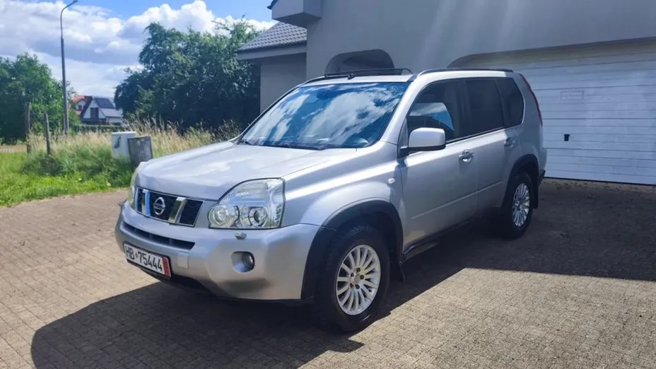 NISSAN X-Trail -