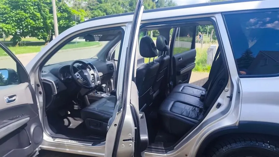 NISSAN X-Trail -