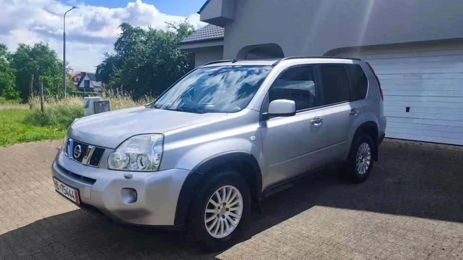 NISSAN X-Trail -