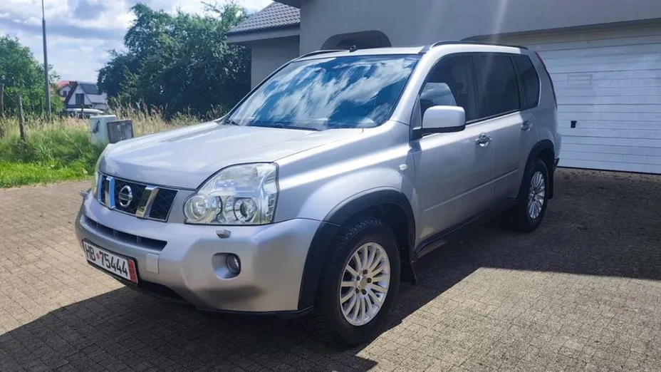 NISSAN X-Trail -
