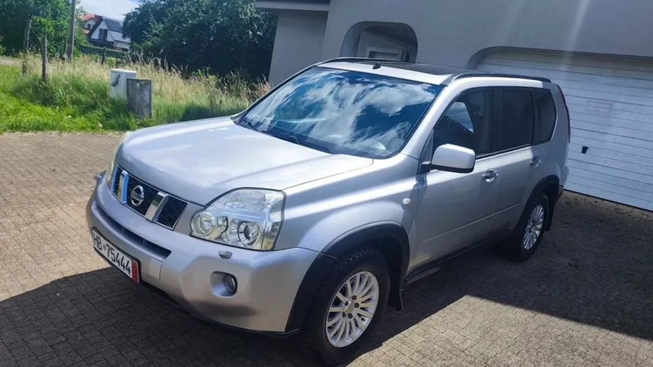 NISSAN X-Trail -