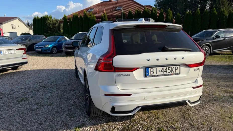 VOLVO XC60 -