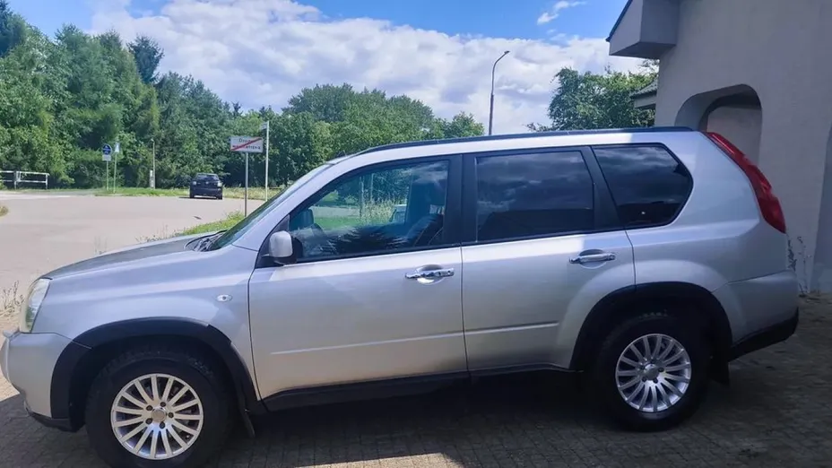 NISSAN X-Trail -