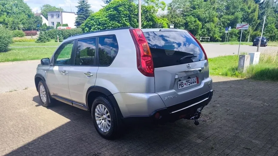 NISSAN X-Trail -
