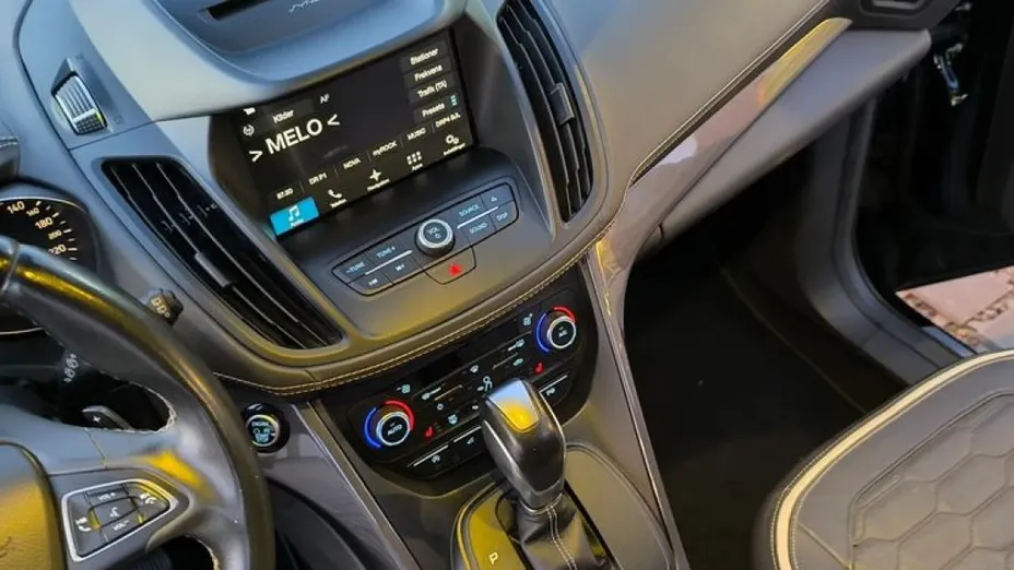 FORD Kuga -