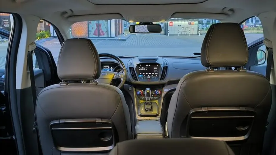 FORD Kuga -