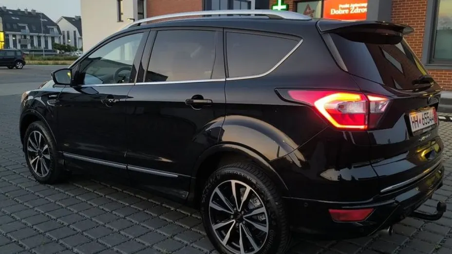 FORD Kuga -