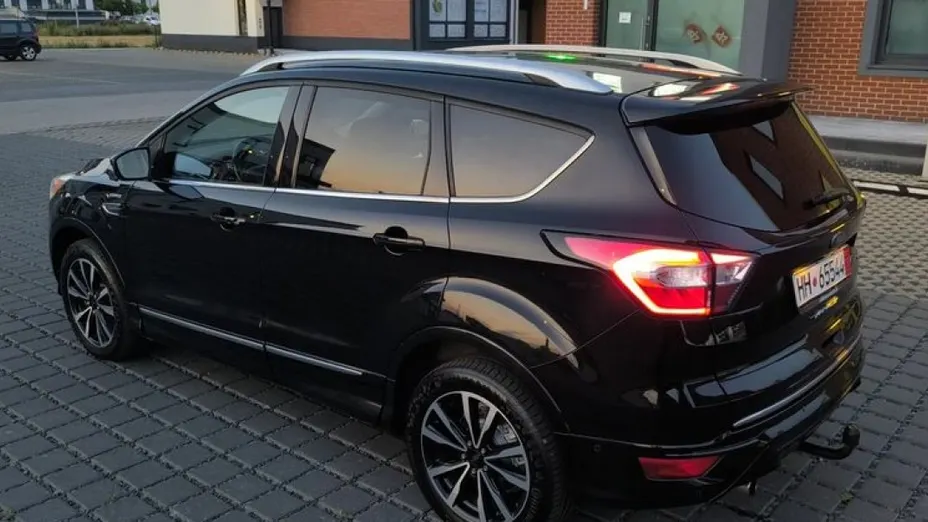 FORD Kuga -