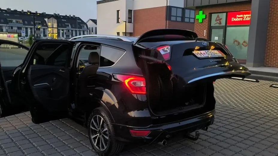 FORD Kuga -