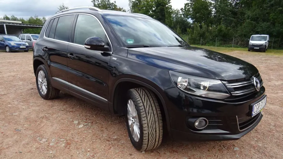 VOLKSWAGEN Tiguan -