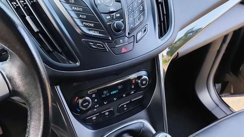 FORD Kuga -