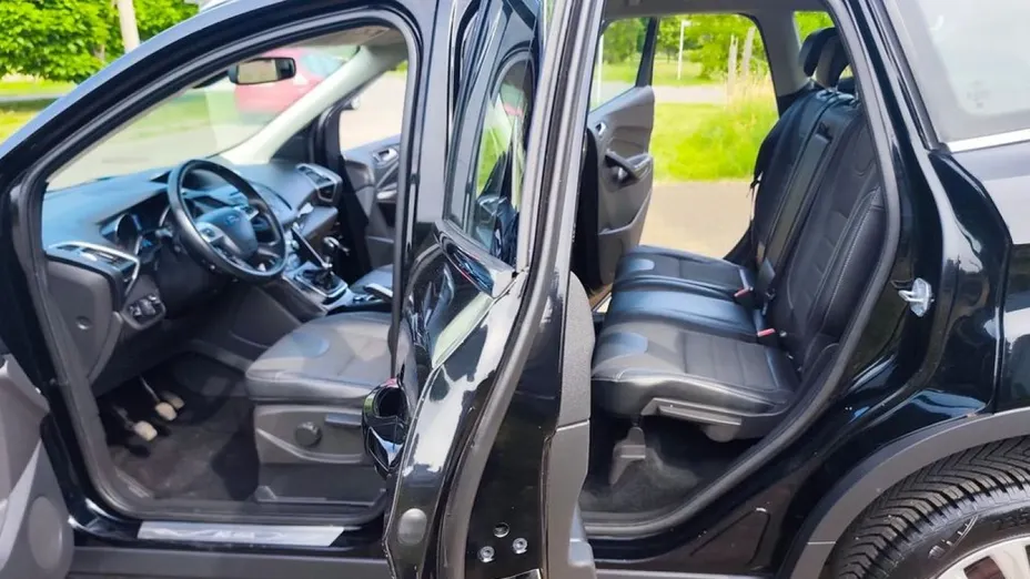 FORD Kuga -
