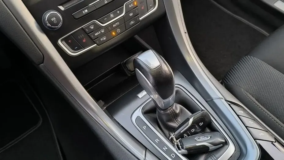 FORD Mondeo -