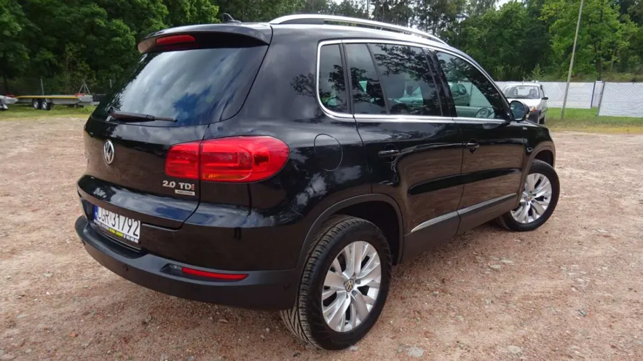 VOLKSWAGEN Tiguan -