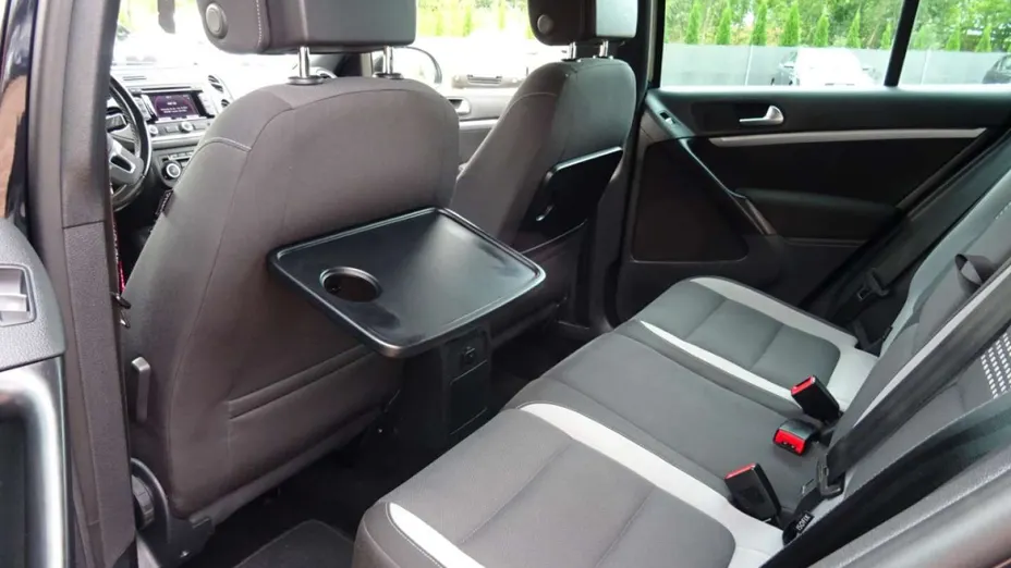 VOLKSWAGEN Tiguan -