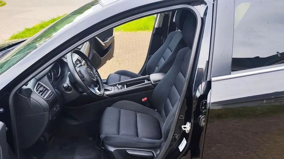 MAZDA 6 -