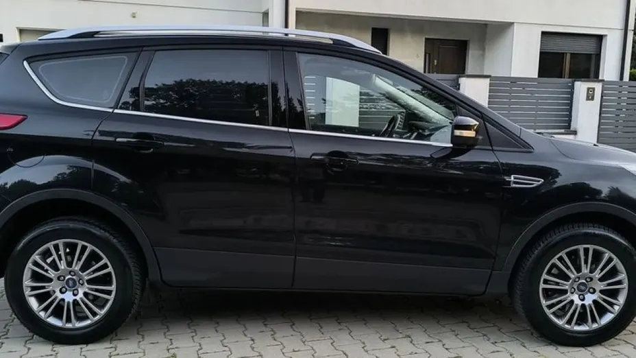 FORD Kuga -