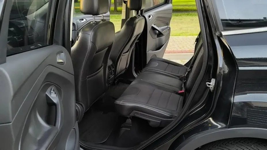 FORD Kuga -