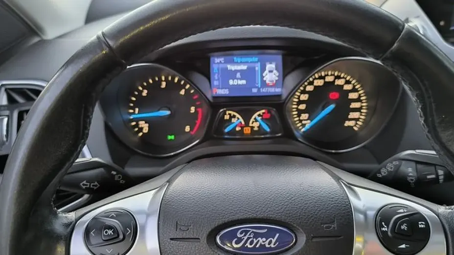 FORD Kuga -
