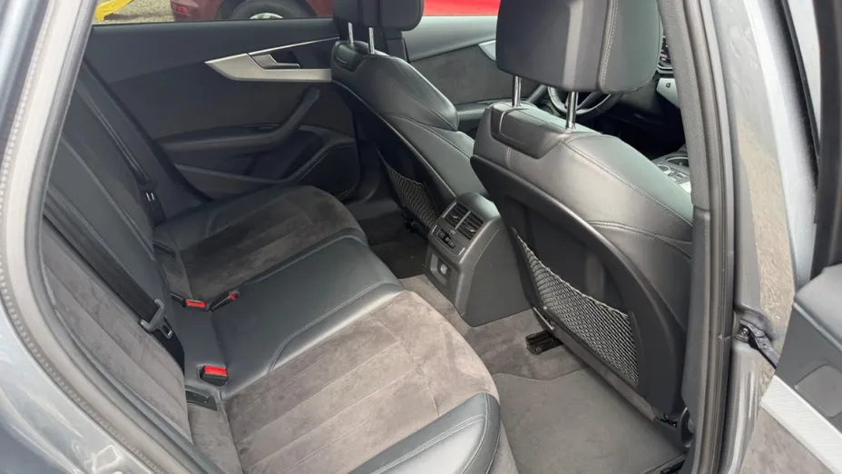 AUDI A4 -