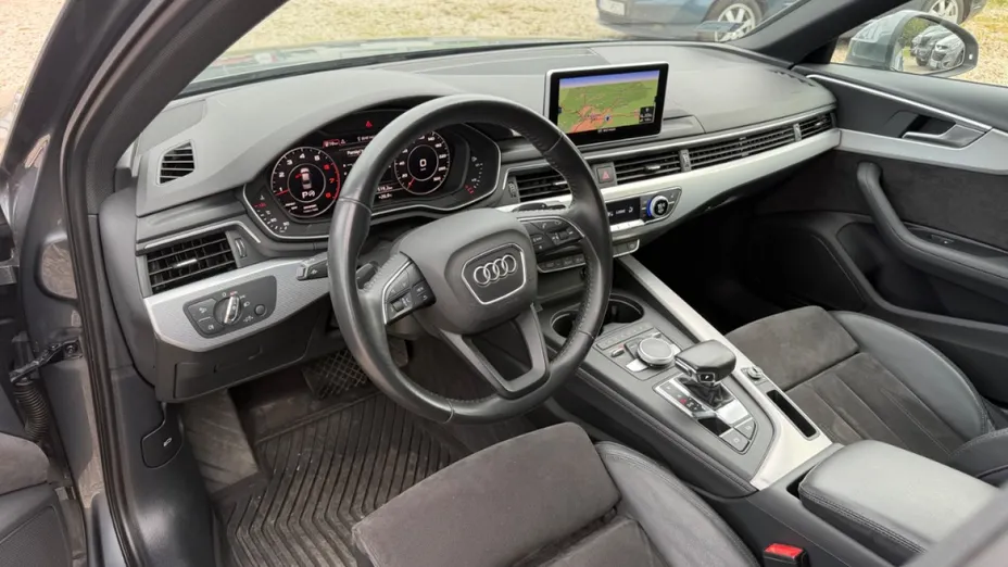 AUDI A4 -