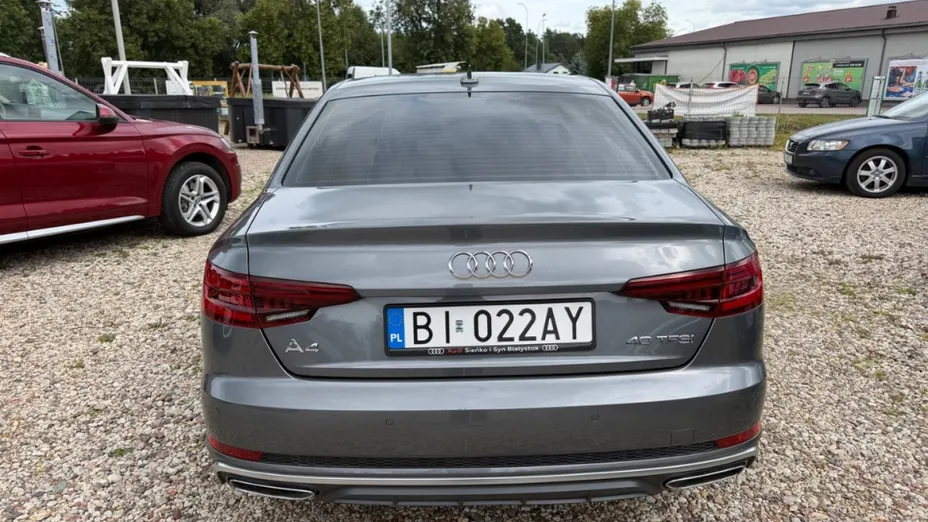 AUDI A4 -