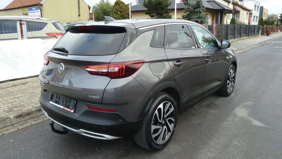 OPEL Grandland X -
