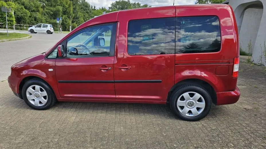 VOLKSWAGEN Caddy -