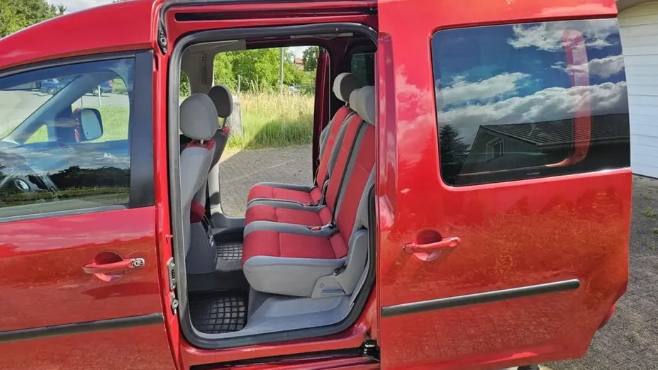 VOLKSWAGEN Caddy -