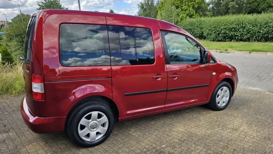 VOLKSWAGEN Caddy -