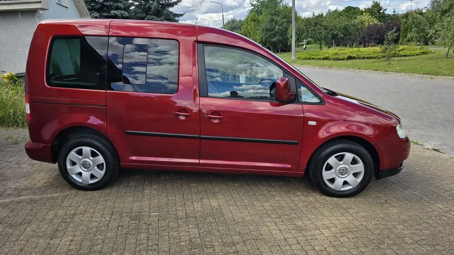 VOLKSWAGEN Caddy -