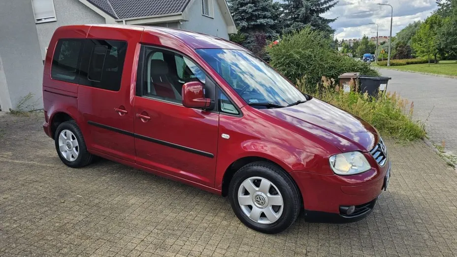 VOLKSWAGEN Caddy -