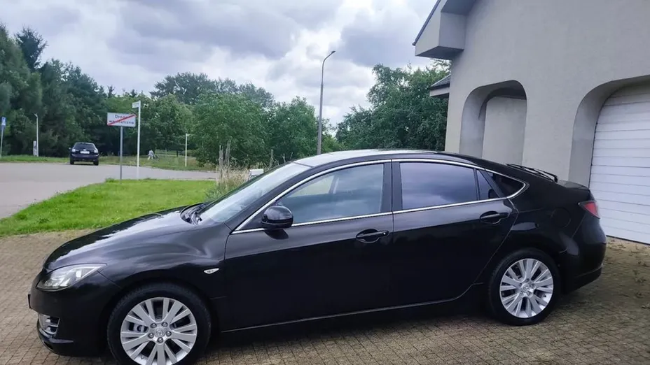 MAZDA 6 -