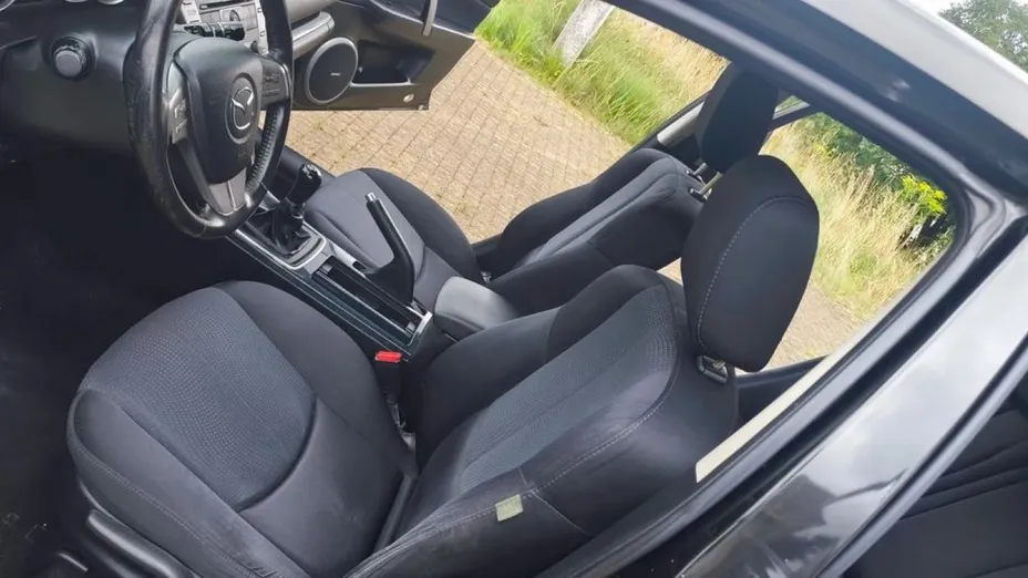 MAZDA 6 -